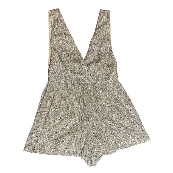 NWT LULUS Gold Embellished Sequin Sleeveless Plunge V-Neck Romper Women's Medium - Picture 11 of 11
